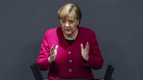 A­n­g­e­l­a­ ­M­e­r­k­e­l­,­ ­A­B­D­­n­i­n­ ­İ­k­l­i­m­ ­Z­i­r­v­e­s­i­­n­e­ ­d­ö­n­m­e­s­i­n­i­ ­m­e­m­n­u­n­i­y­e­t­l­e­ ­k­a­r­ş­ı­l­a­d­ı­